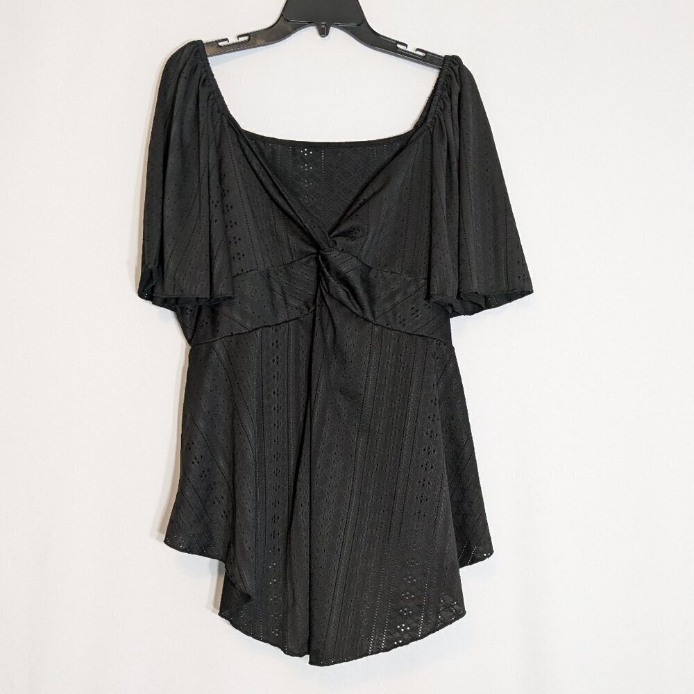 SHEIN Black Eyelet Jersey Knit Short Sleeve V-Neck Pullover Top; Size 2X (18/20W